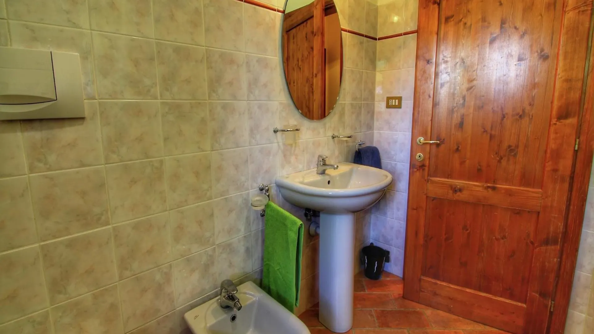 Rustic Holiday Home In Ortignano With Swimming Pool Italien