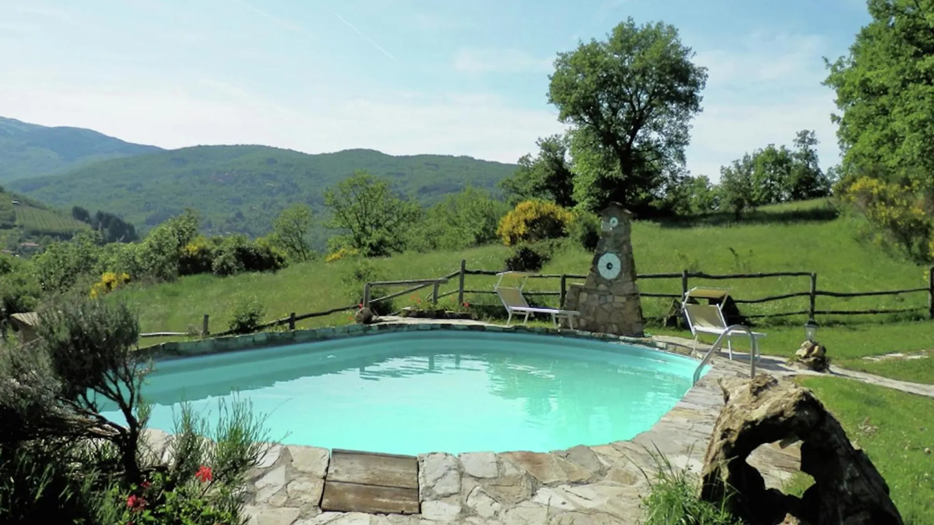 Rustic Holiday Home In Ortignano With Swimming Pool Italien